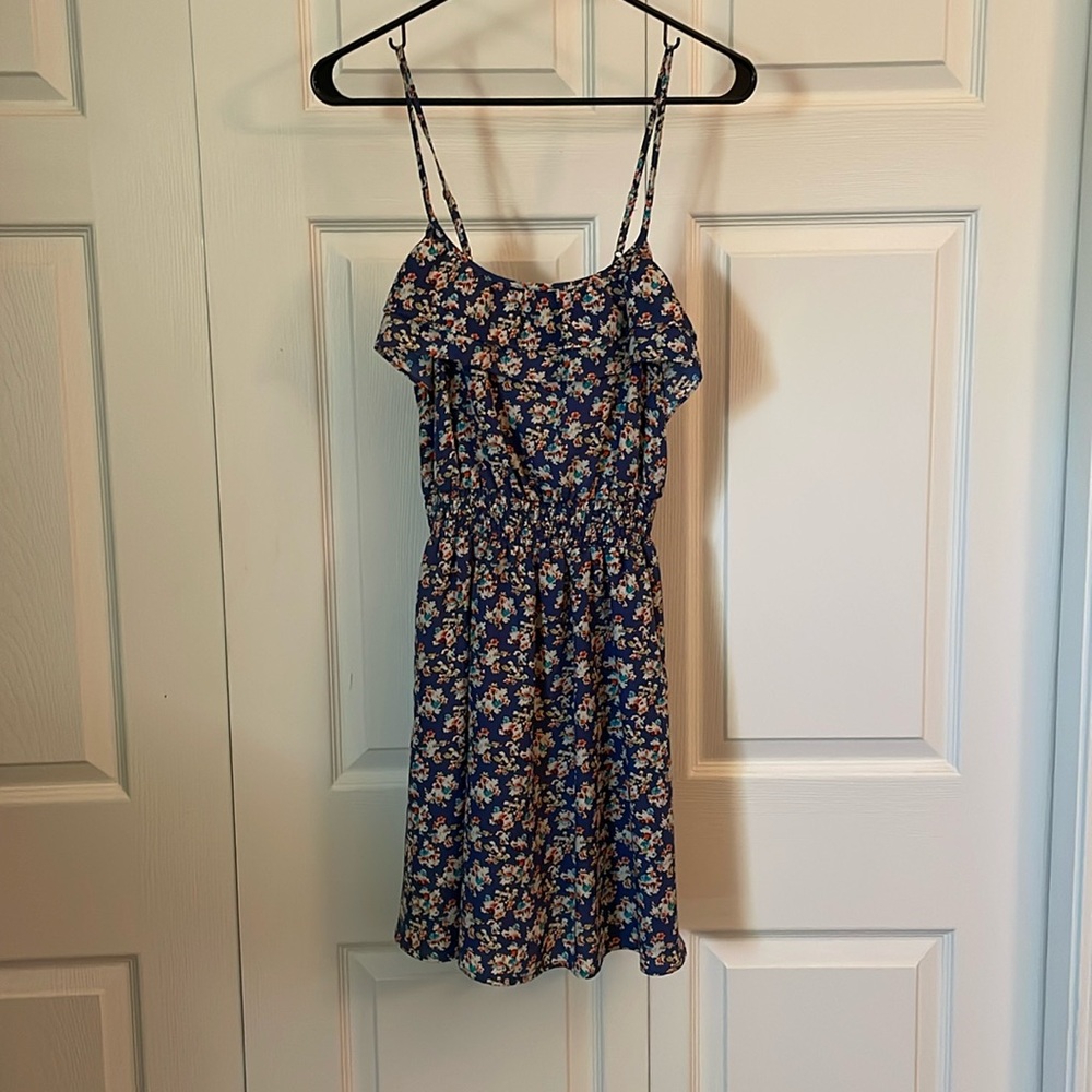 Floral dress with pockets